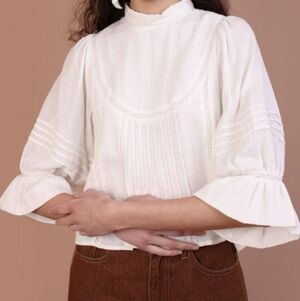 Meadows Amaryllis Top White